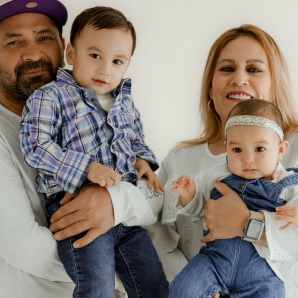 Meet your Posher, Ayde